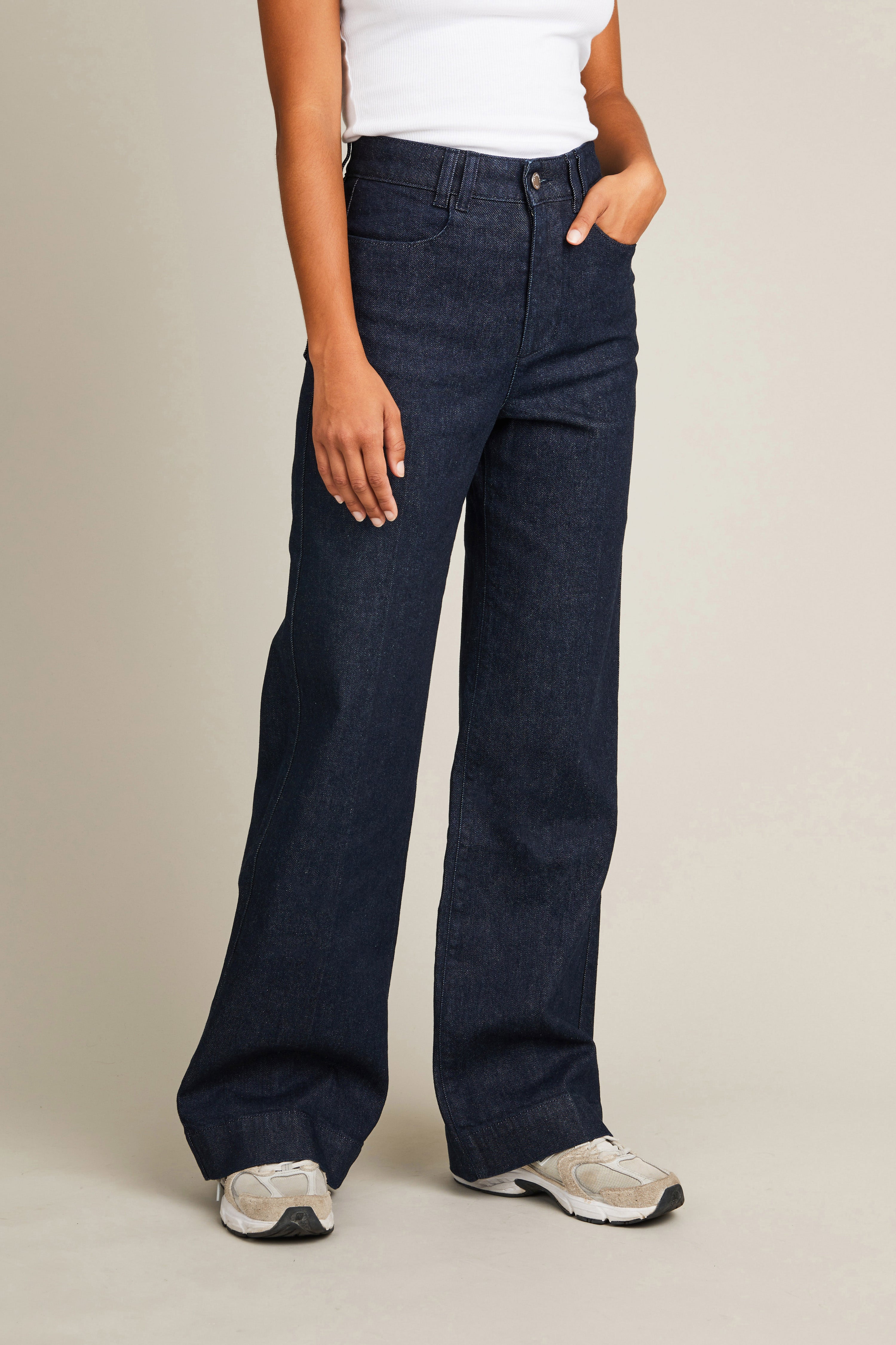 Raw wideleg jeans