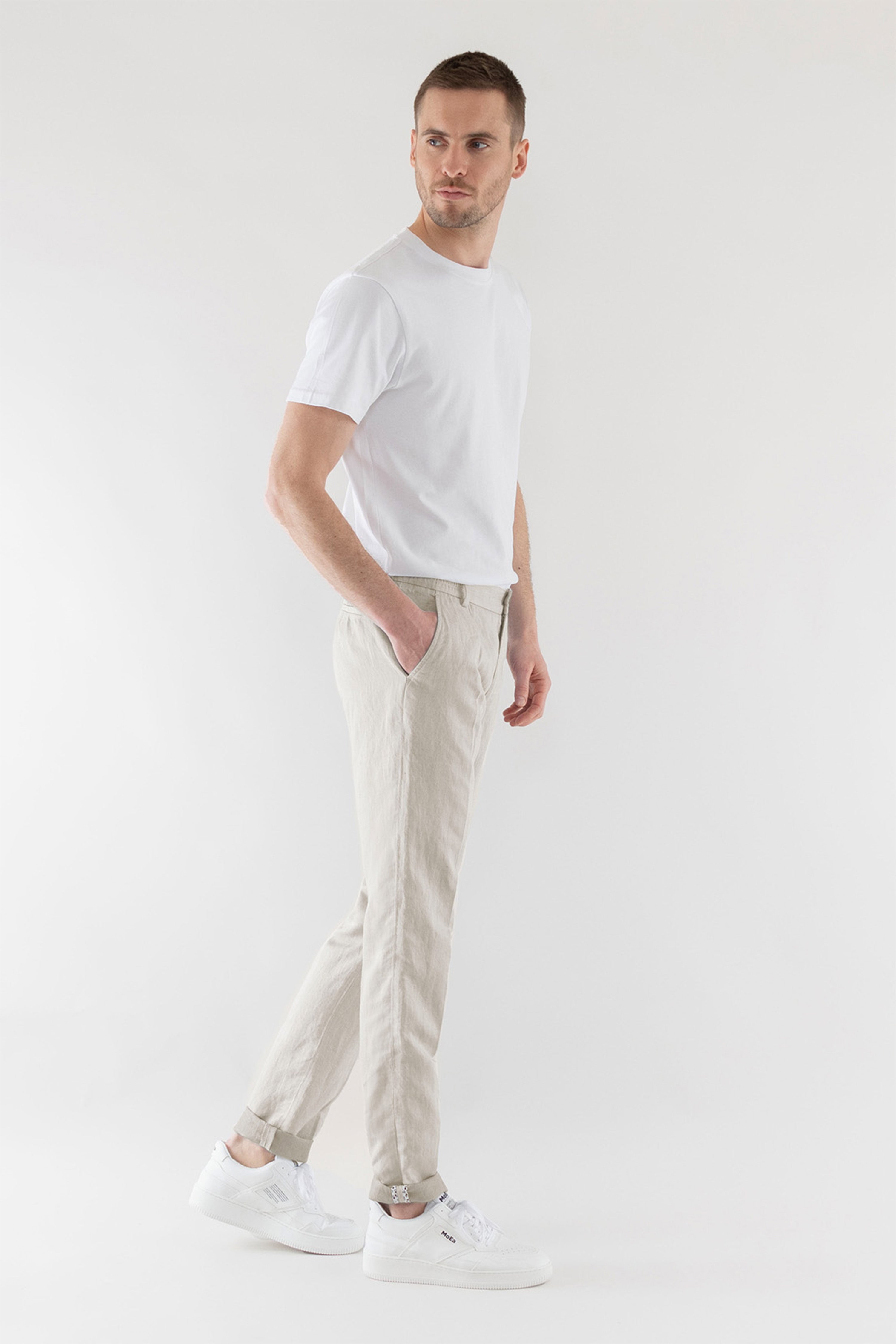 Light grey pleated pants