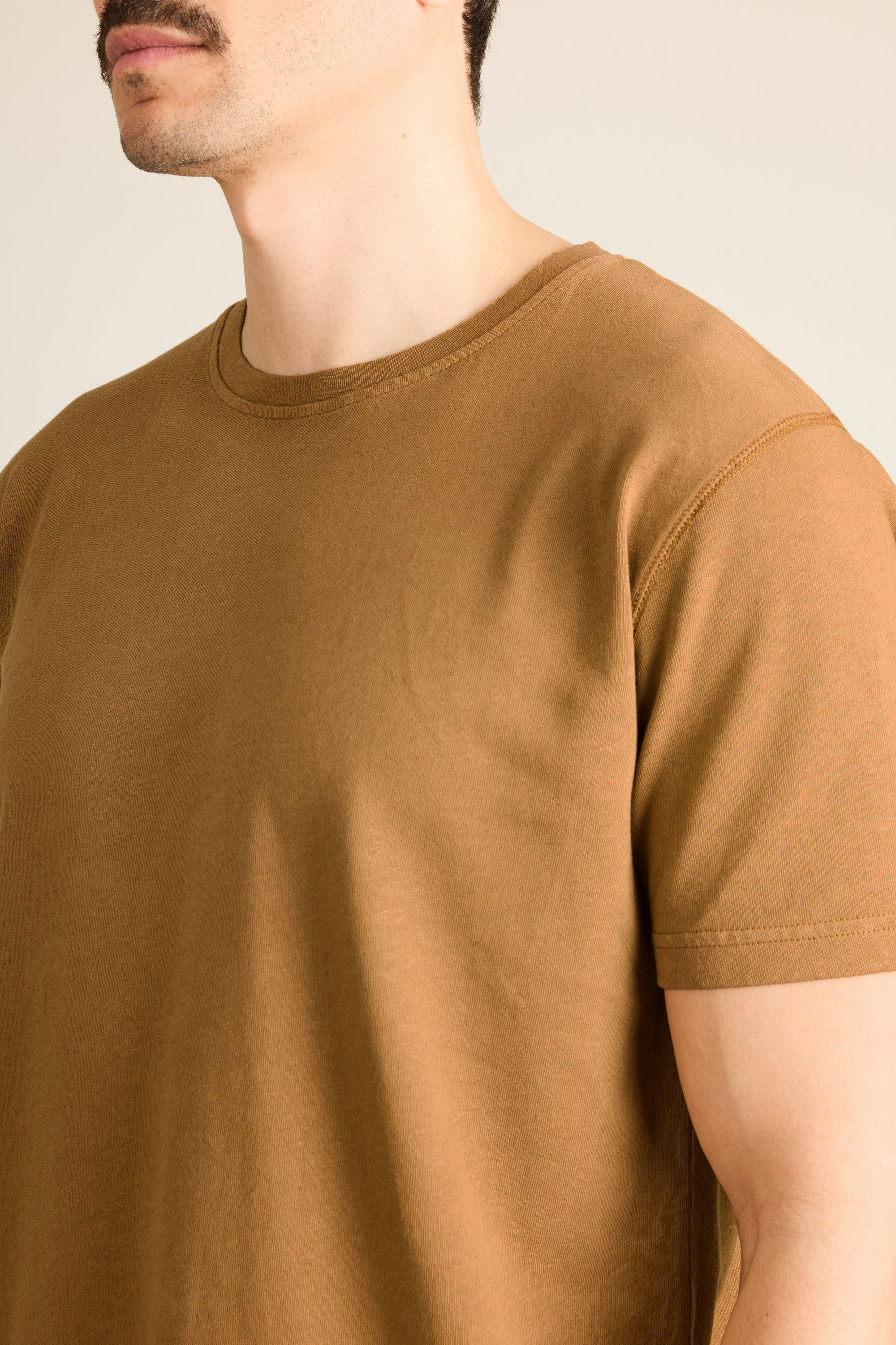Men's Caramel Cotton-Linen T-Shirt | LePantalon