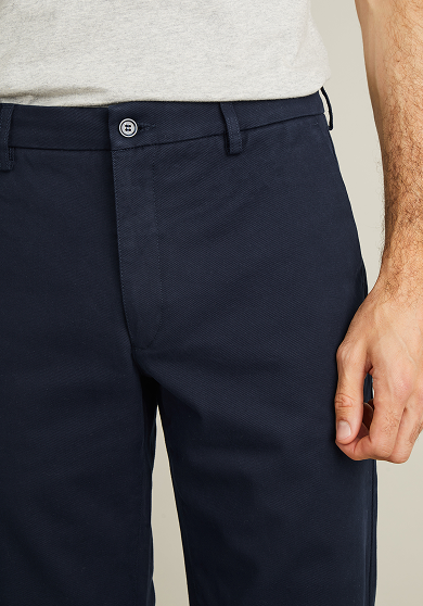 Chino droit