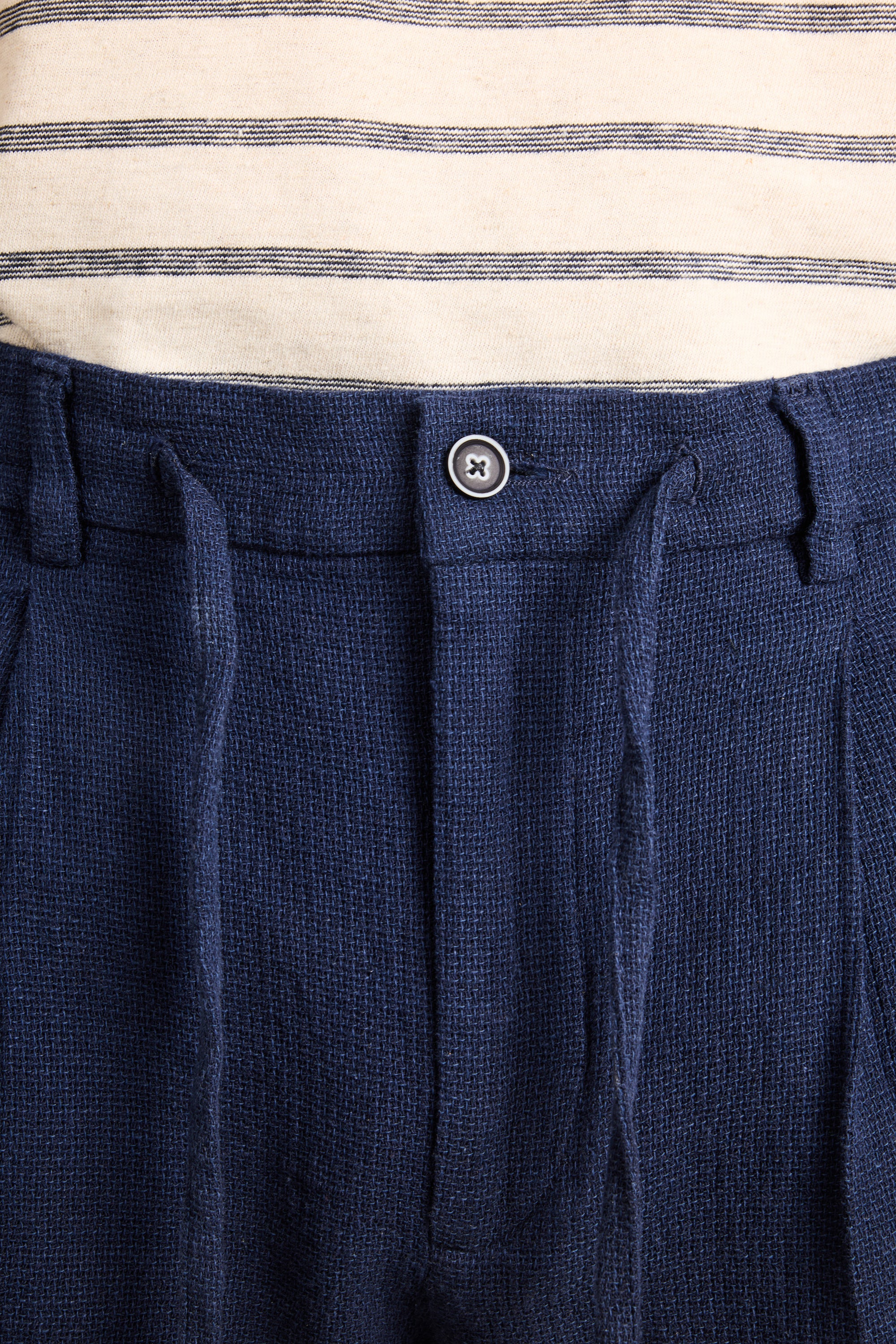 Indigo airy Bermuda shorts