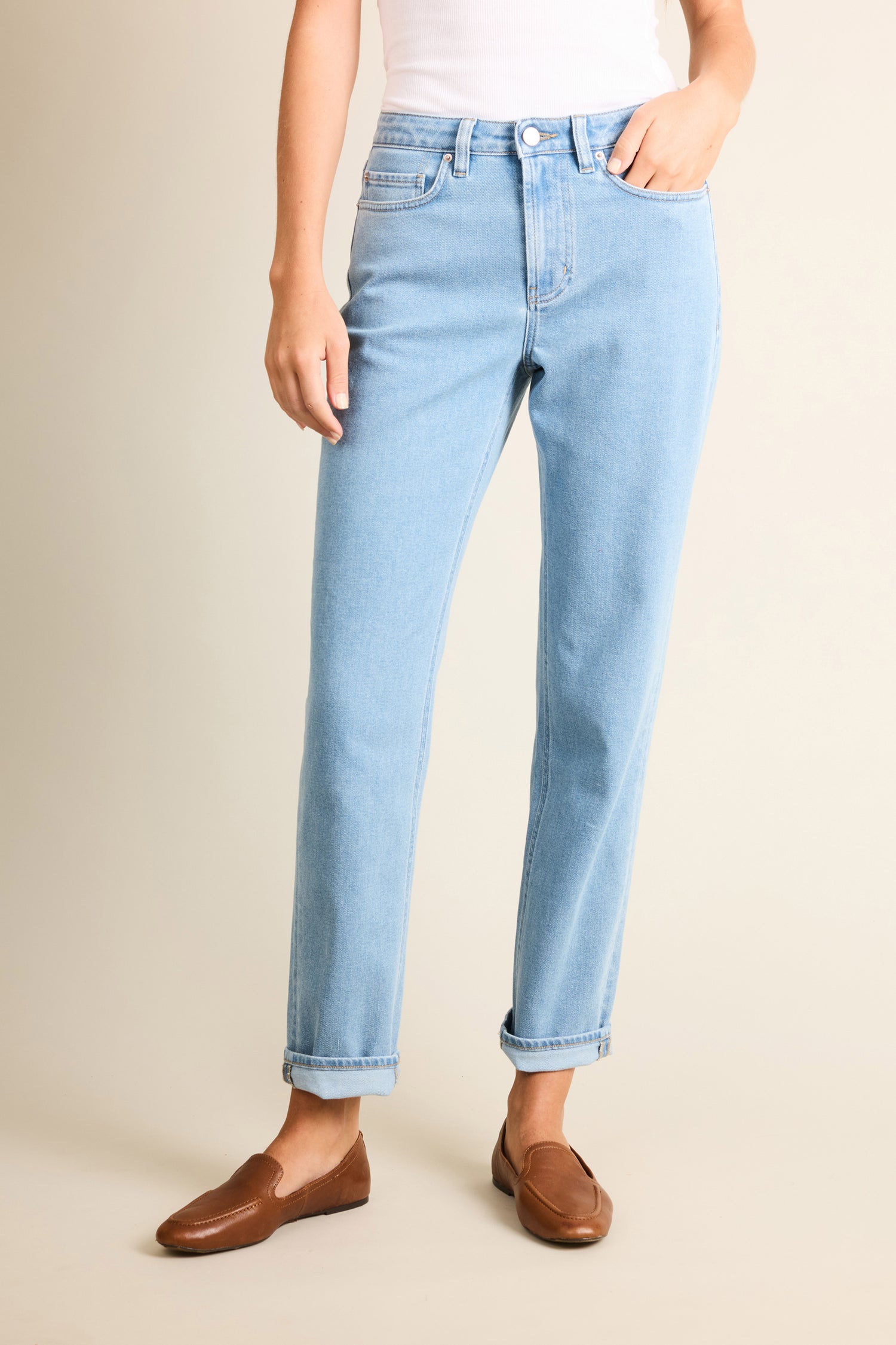 Jean girlfriend bleached