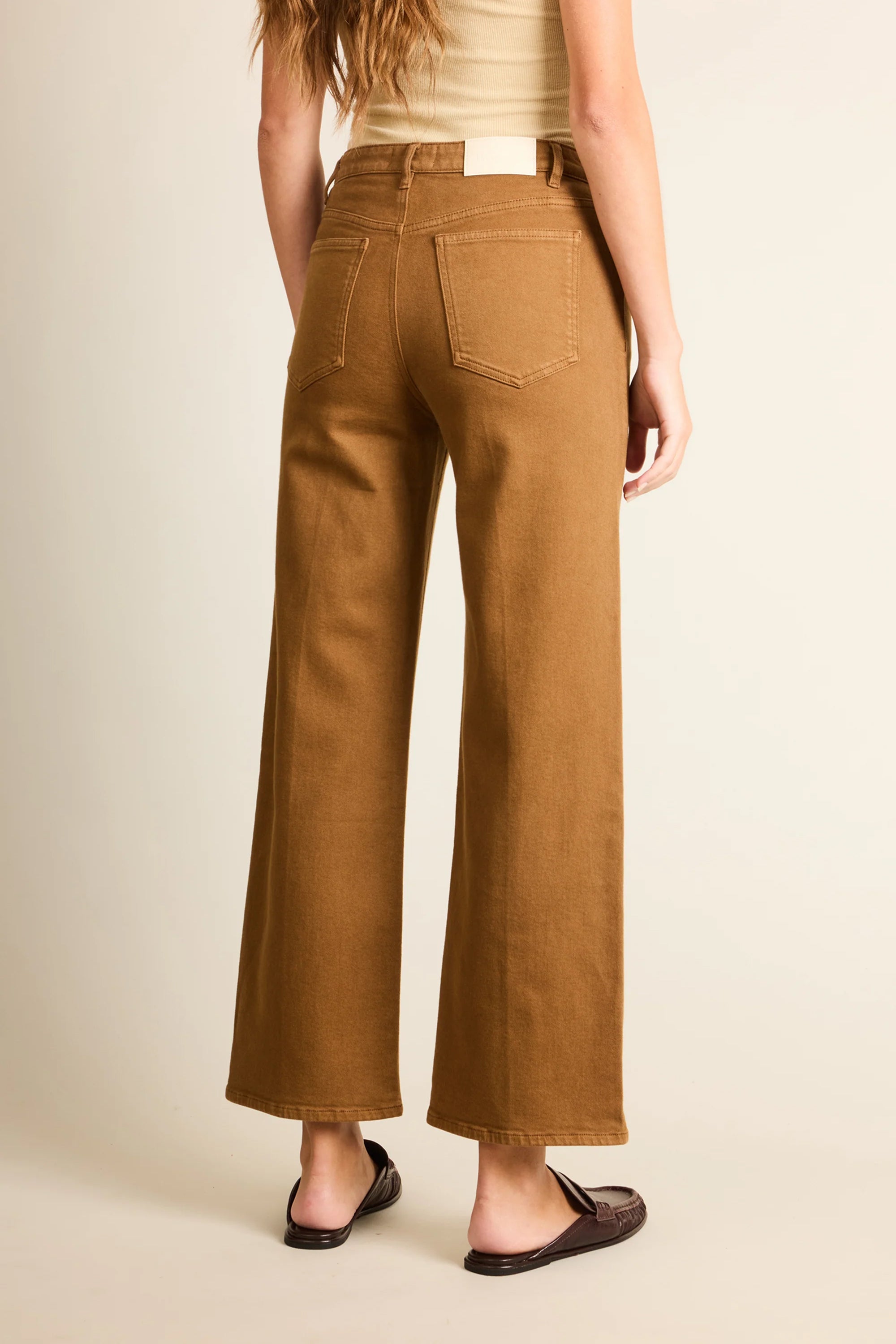 Caramel flared jeans