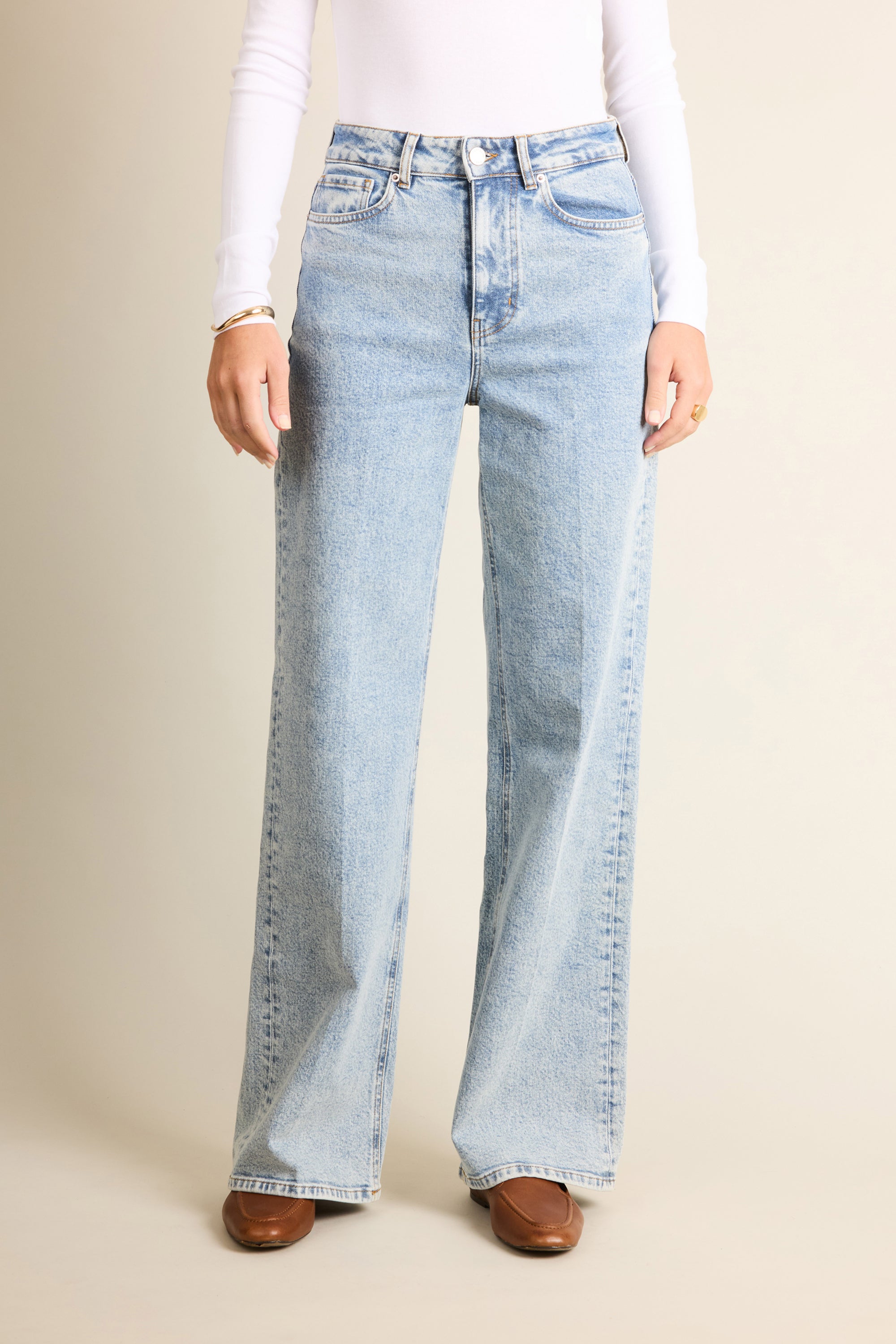 Bleached wideleg jeans