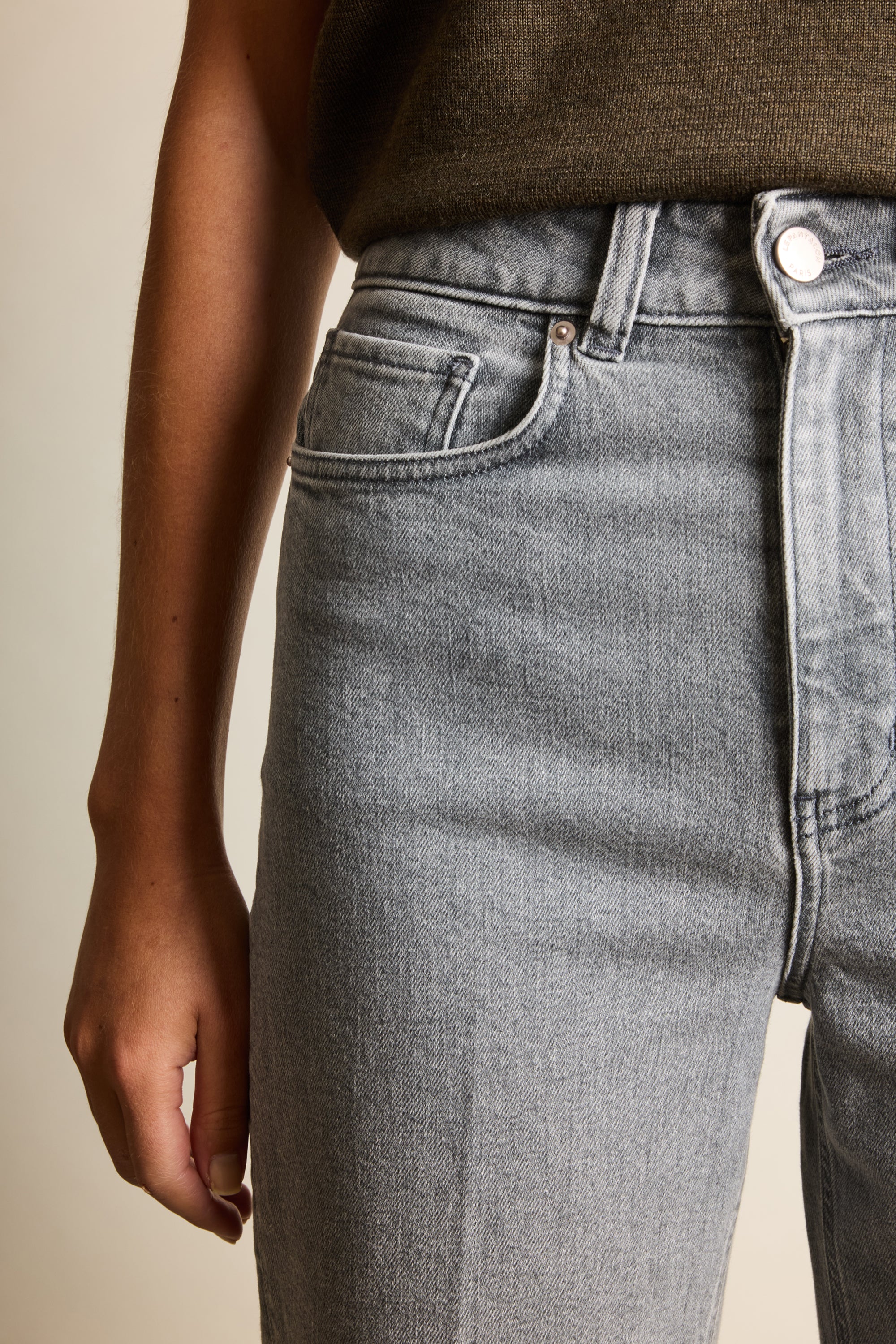 Grey wide-leg jeans