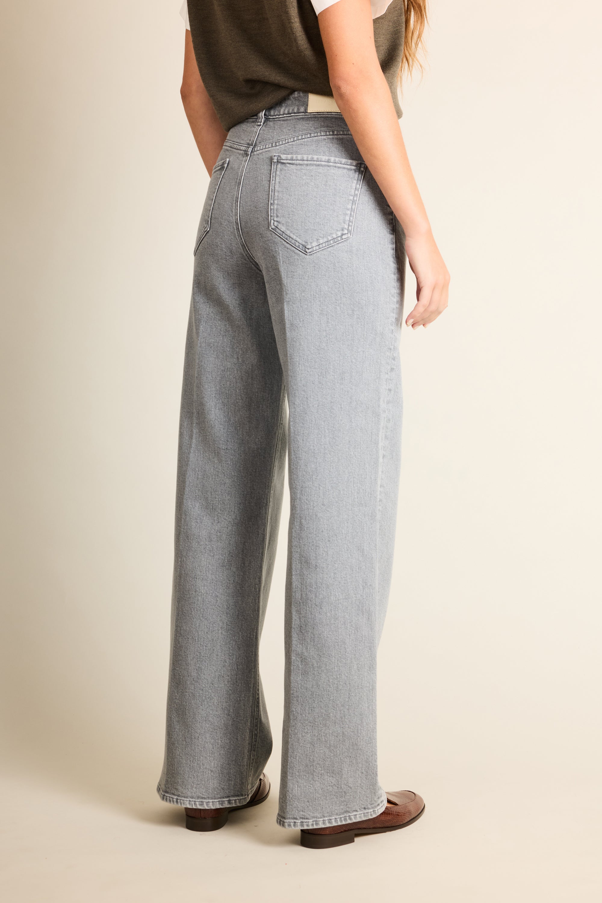 Grey wide-leg jeans
