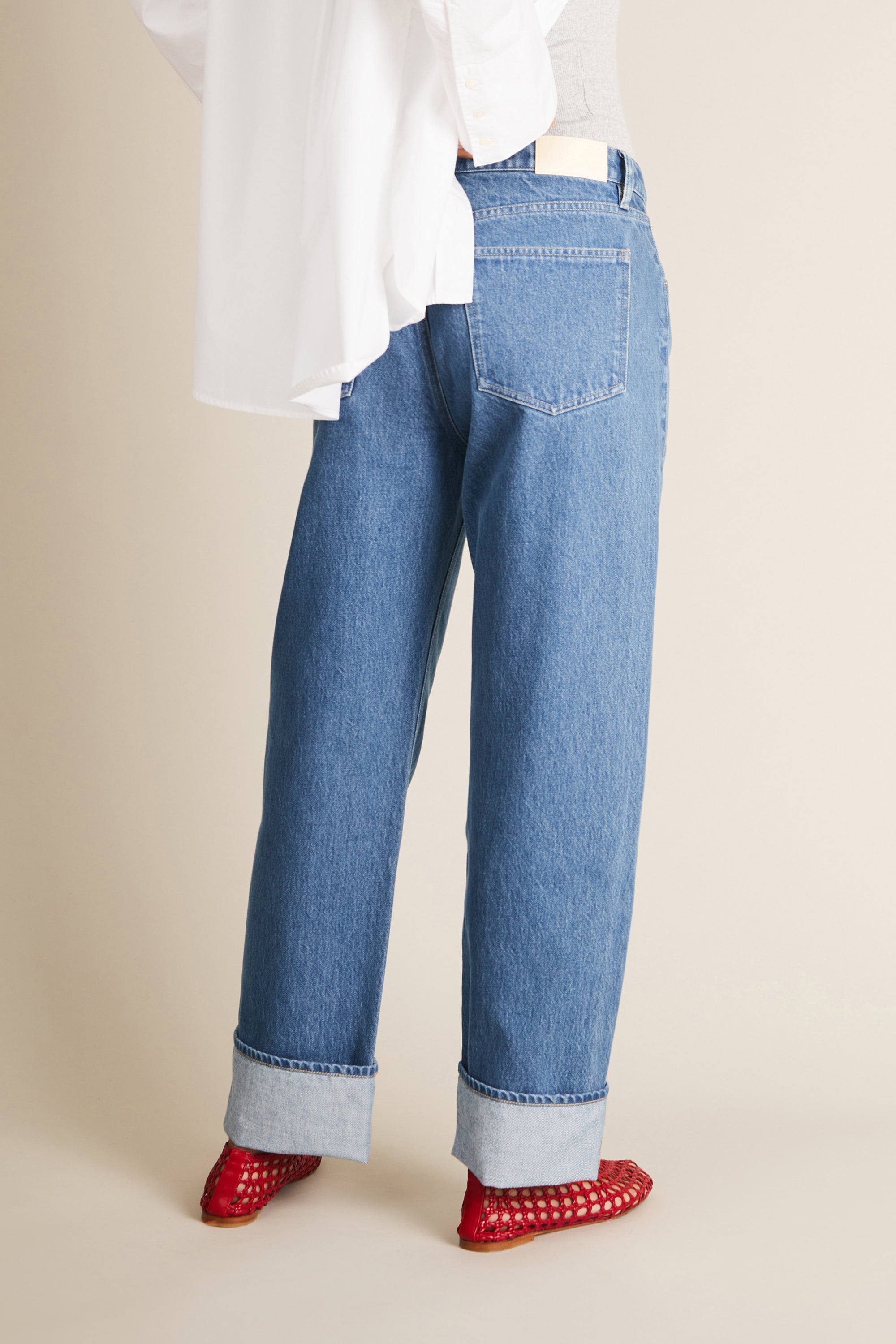 middle blue boyfriend Jeans