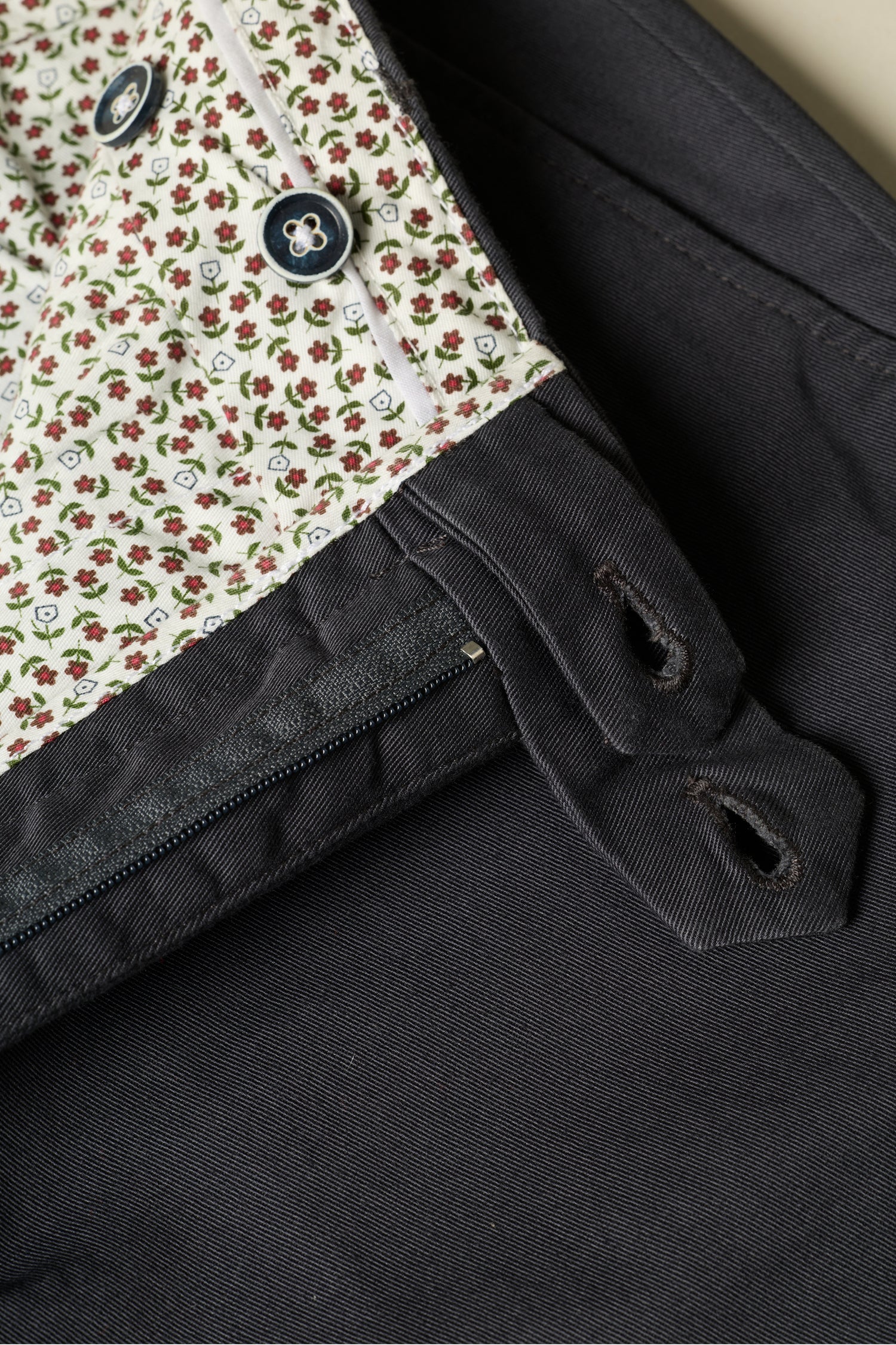 Chino gris anthracite